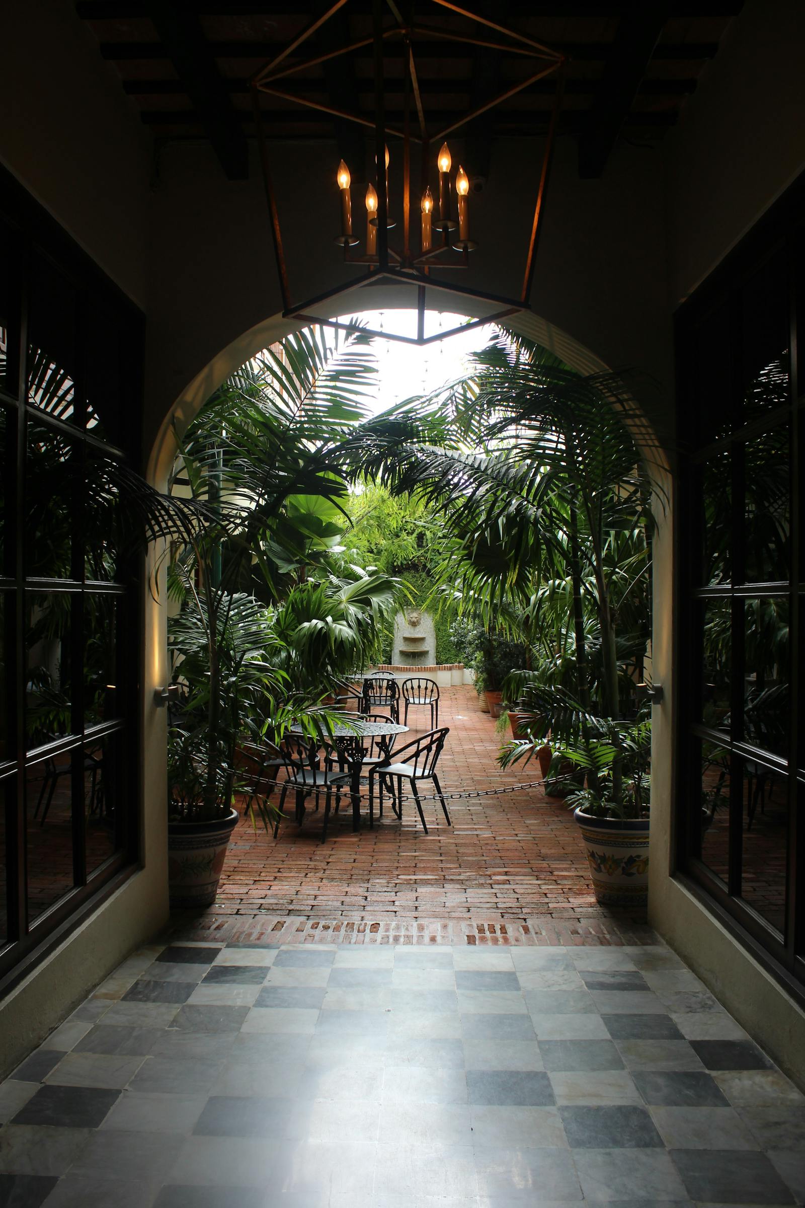 Garden patio table and chairs in a Florida backyard